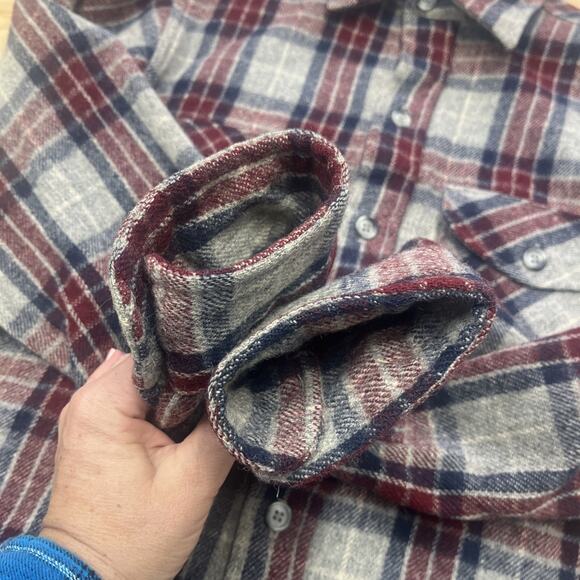 Vintage Woolrich Wool Burgundy Plaid Flannel Shirt Men’s Small Utility USA Made - Picture 9 of 13